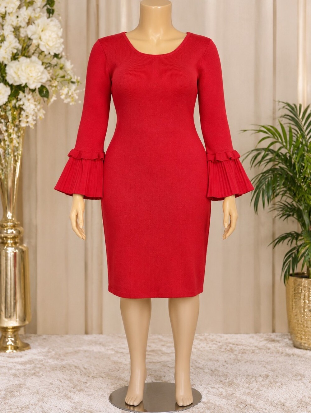 Red Scoop-Neck Long Sleeve Dress